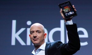Amazon-CEO-Jeff-Bezos-hol-006